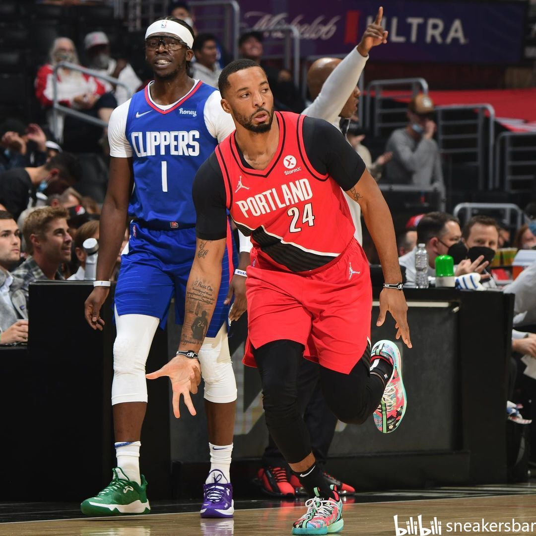 士的受惠面 士的受惠面