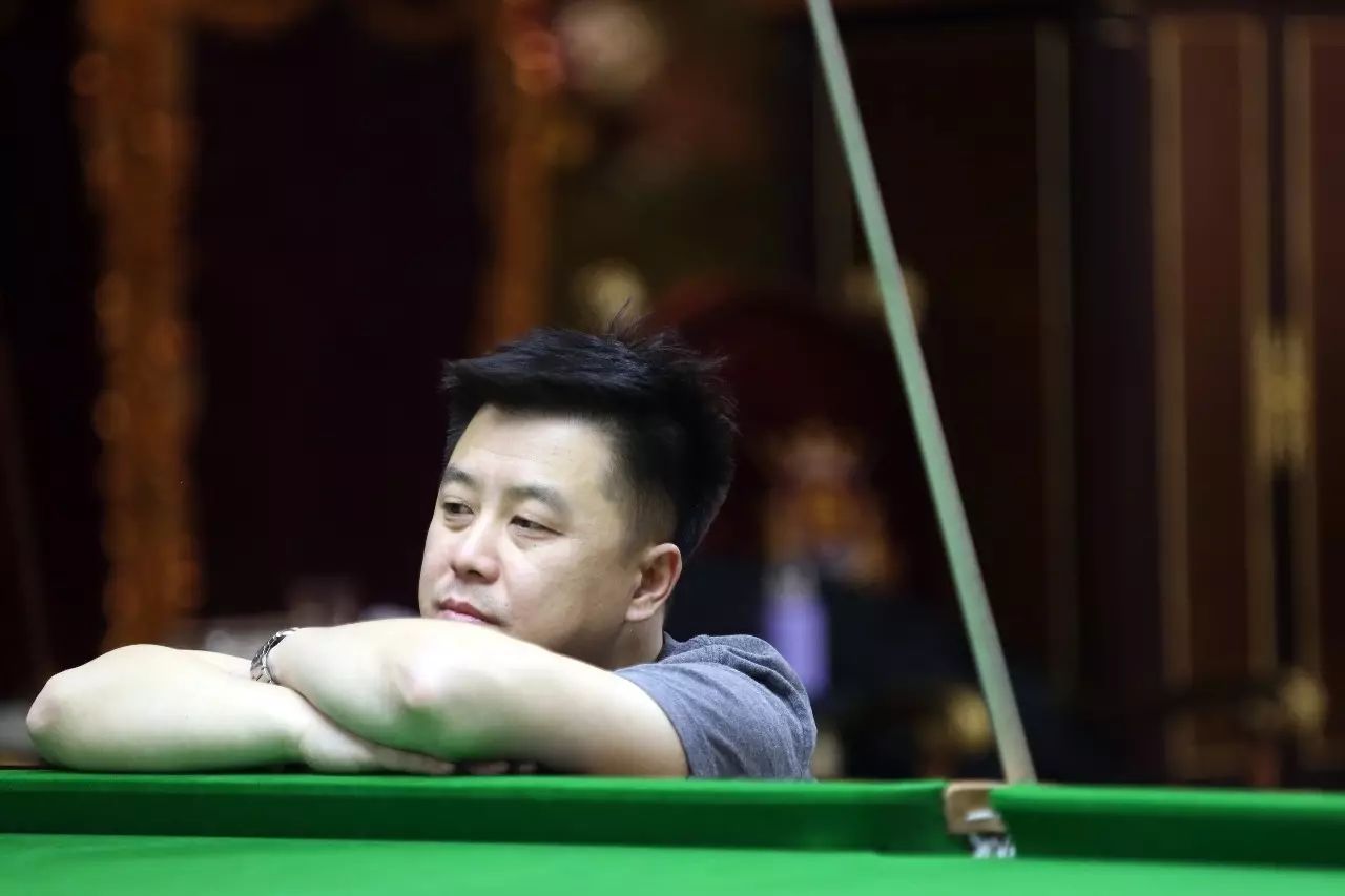 场球员的创 场球员的创